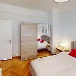 Center Apartments, Minutes Away From The Lake! Am53 Appartement