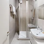 Appartement Center Apartments, Minutes Away From The Lake! Am53
