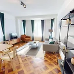 Appartement Center Apartments, Minutes Away From The Lake! Am53