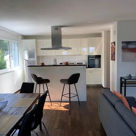 Center Apartments, Minutes Away From The Lake! Am53